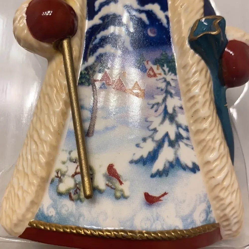 Hallmark 2004 Santas From Around The World Russian